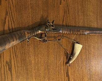 Antique American Tiger Stripe Stock Longrifle w/ Powder Horn