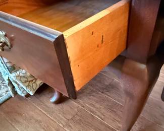 Queen Anne Style Cherry Drop Leaf Side Table by Hammary
