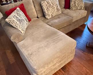 Hickorycraft Upholstery Sectional Sofa
