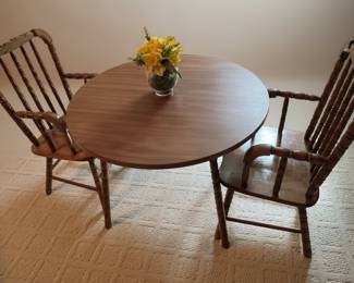 Child Sized Windsor Style Dining Set