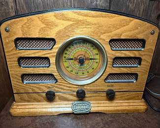 Thomas Museum Series Radio Model TPC-705 O