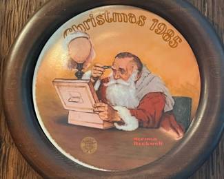 Norman Rockwell 1985 "Grandpa Plays Santa" Collector Plate