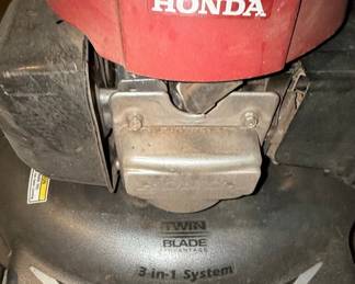 Honda HRR216K10VKAA Lawn Mower