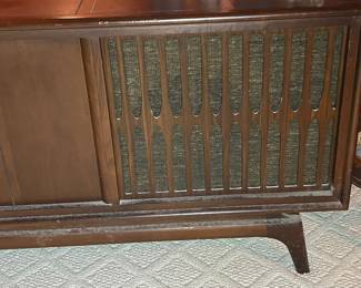 Mid-Century Modern Zenith Stereo Console