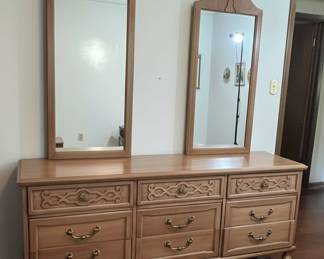 Thomasville French Provincial Style Dresser with Mirrors