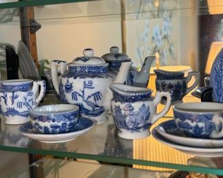 Blue Willow Style Miniature Tea Set