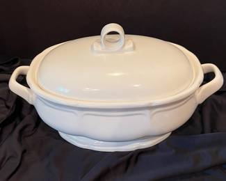 Mikasa French Countryside Covered Casserole