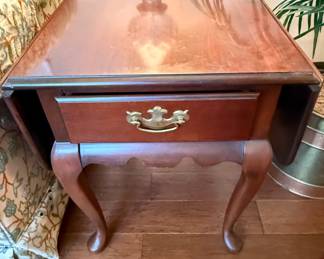 Queen Anne Style Cherry Drop Leaf Side Table by Hammary