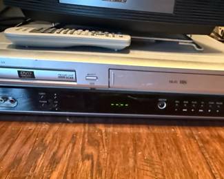 Go-Video DV1130 DVD/VCR Combo Player