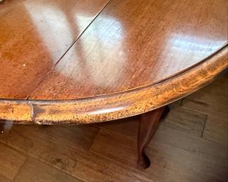 Queen Anne Style Drop-Leaf Table