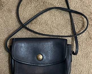 Vintage Coach 5136 Turnlock Black Leather Crossbody Bag