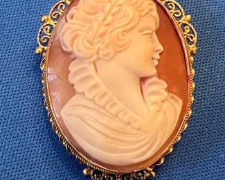 14k Yellow Gold Italian Shell Cameo Brooch Pendant