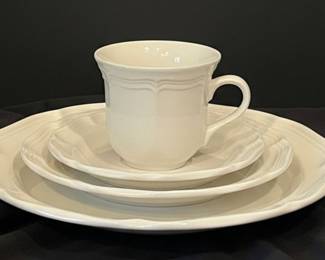 Mikasa French Countryside F9000 Place Setting