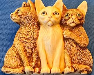 Harmony Kingdom Royal Watch Club Cat Pin
