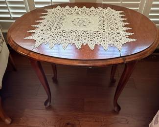 Queen Anne Style Drop-Leaf Table