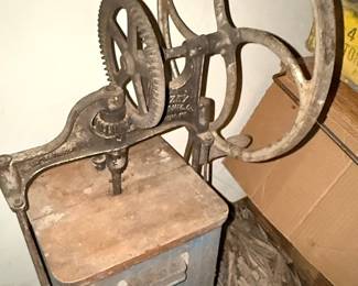 Dazey 330B Butter Churn