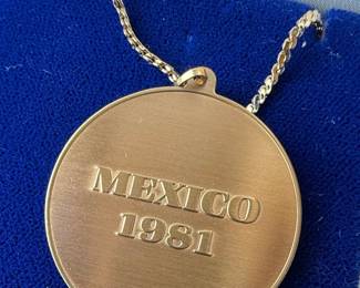 1981 Mexico Aztec Calendar Style Gold Pendant Necklace