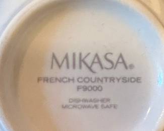 Mikasa French Countryside F9000 Place Setting