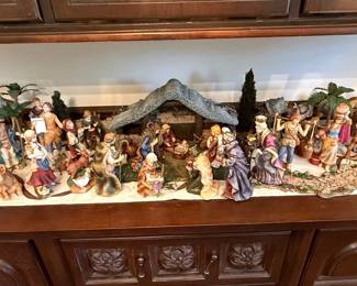 Thomas Kinkade Hawthorne Village Nativity Collection