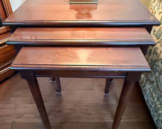 Queen Anne Style Mahogany Nesting Tables