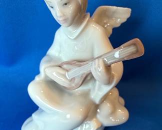 Lladro Angel Playing Guitar Figurine