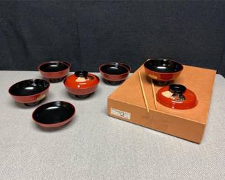 Lot # : 28 - Japanese Lacquerware Bowls