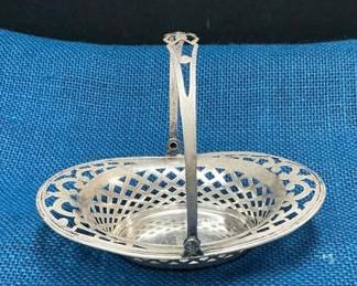 Lot # : 83 - Sterling Silver Adjustable Basket