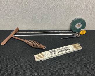 Lot # : 193 - Measuring Devices and Miscellaneous Work Tools