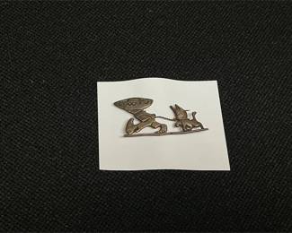 Lot # : 187 - Metal Boy and Dog Pin