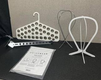 Lot # : 196 - Wig Stands and Closet Organizers