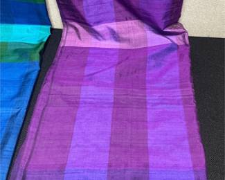 Lot # : 92 - Colorful Plaid Cloths