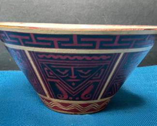 Lot # : 74 - Large Bowl with Faces