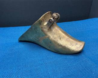 Lot # : 75 - Antique Spanish Brass Stirrup