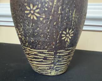 11” Emissary Home & Garden Vintage Ceramic Pottery Vase