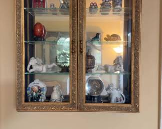 22”x25”x5” Vintage Ornate Gold-Framed Wall-Mounted Curio Display Cabinet