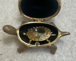 Bombay Company Bejeweled Gold Turtle Trinket Box with Baby Turtle
