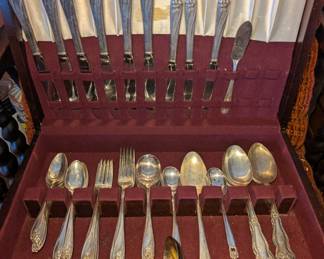 Roger Bros. Silver-Plated Silverware Set
