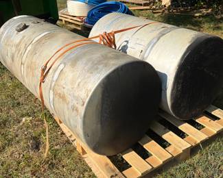  PAIR OF SADDLE TANKS