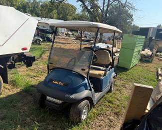 CLUB CAR GOLF CART