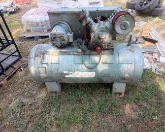 LARGE INGERSOLL RAND AIR COMPRESSOR