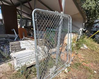 2 CHAINLINK GATES