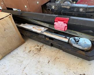 TORQUE WRENCH