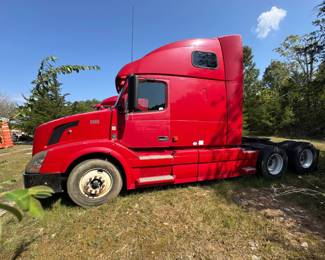 2007 VOLVO VNL TRUCK
