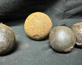 UM202Civil War Grape Shot And Canister Shot Canon Balls 1lb And 0.8lbs