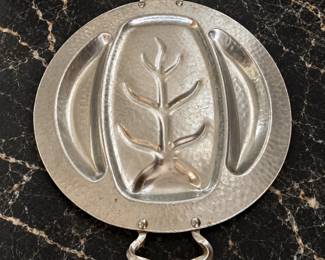 Oval Henry & Miller Kraftware Mid Century Eames Era Continental Hand Wrought Aluminum Large Serving Tray or Carving Platter