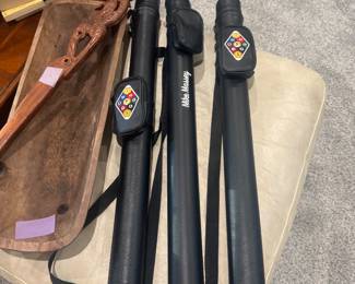 Travel pool sticks~ who knows a Mike Massey ?