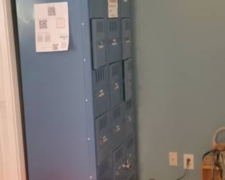 Lockers and jumbo Himalyan salt lamp