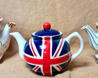 ENGLISH TEA POTS