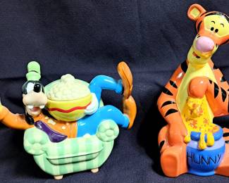 DISNEY TEAPOT & TIGGER BANK