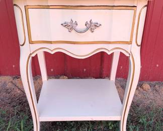 DIXIE FURNITURE END TABLE